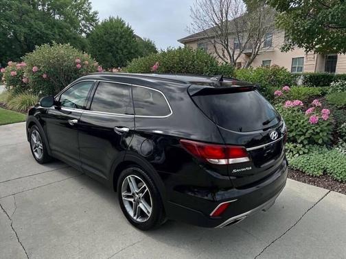 Becketts Black 2018 Hyundai SANTA FE SE Ultimate