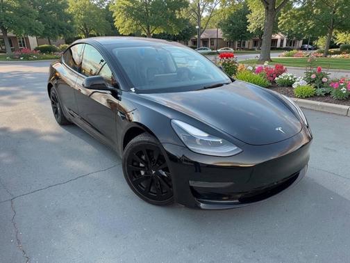 Black 2022 Tesla Model 3 Base