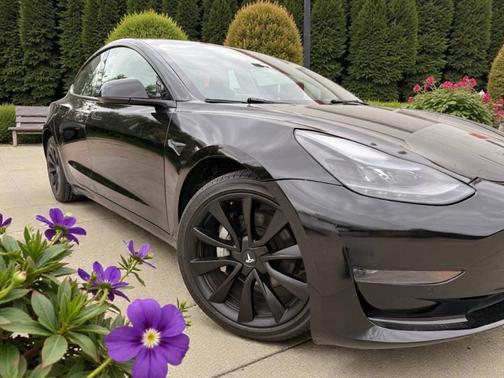 Black 2022 Tesla Model 3 Base