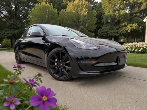 Black 2022 Tesla Model 3 Base