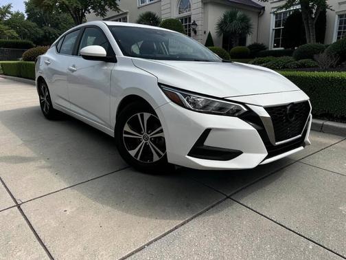 Cloud White 2023 Nissan Sentra SV