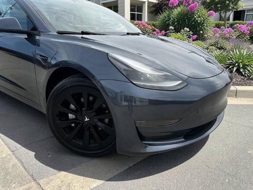Midnight Silver Metallic 2023 Tesla Model 3 Base