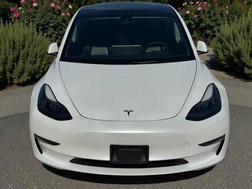Pearl White Multi 2022 Tesla Model 3 Base