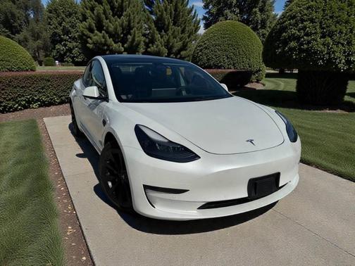 Pearl White Multi 2022 Tesla Model 3 Base