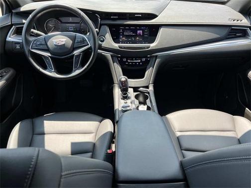 2023 Cadillac XT5 Luxury