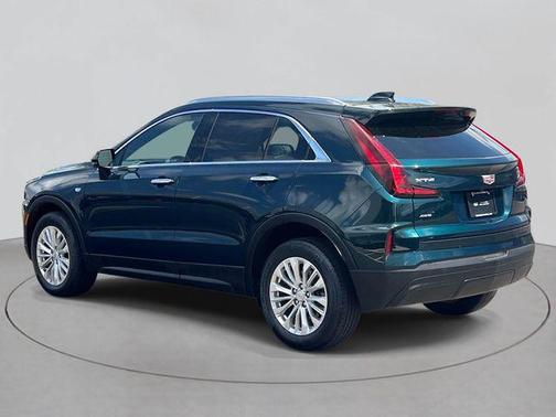 Emerald Lake Metallic 2024 Cadillac XT4 Luxury