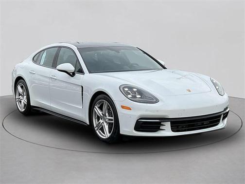 2018 Porsche Panamera 4