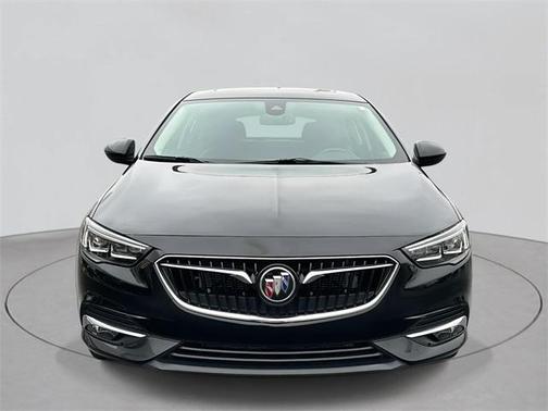 2019 Buick Regal Sportback AWD Essence