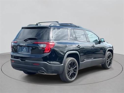 2023 GMC Acadia AWD SLT