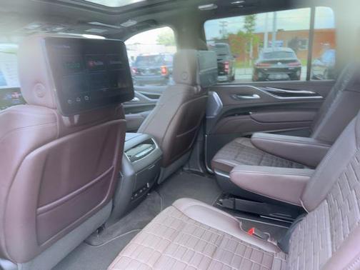 2023 Cadillac Escalade ESV Premium Luxury Platinum
