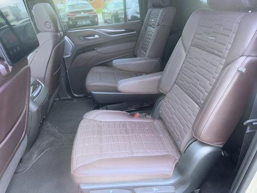 2023 Cadillac Escalade ESV Premium Luxury Platinum