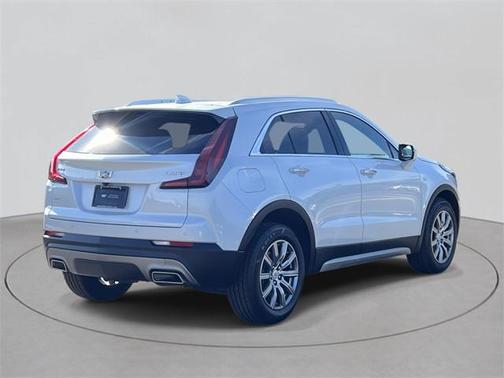 2022 Cadillac XT4 Premium Luxury