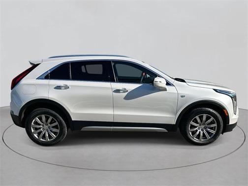 2022 Cadillac XT4 Premium Luxury