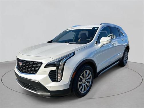 2022 Cadillac XT4 Premium Luxury