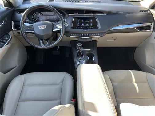 2023 Cadillac XT4 Luxury