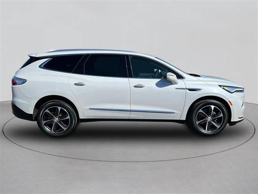 2022 Buick Enclave AWD Essence