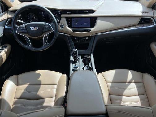 Stellar Black Metallic 2022 Cadillac XT5 Premium Luxury