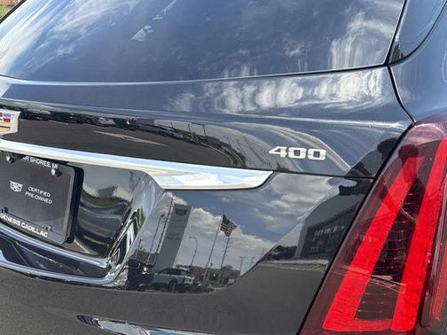 Stellar Black Metallic 2022 Cadillac XT5 Premium Luxury