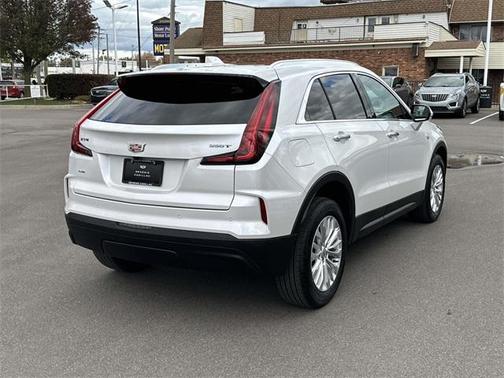 2024 Cadillac XT4 Luxury
