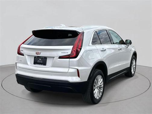 2024 Cadillac XT4 Luxury