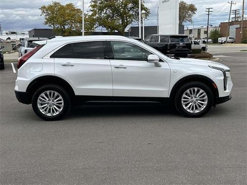 2024 Cadillac XT4 Luxury