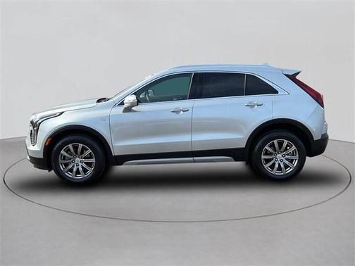 2022 Cadillac XT4 Premium Luxury