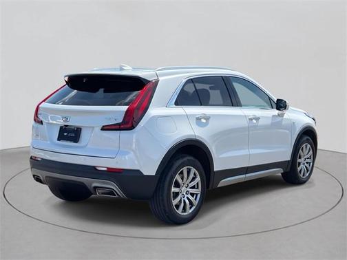 2022 Cadillac XT4 Premium Luxury