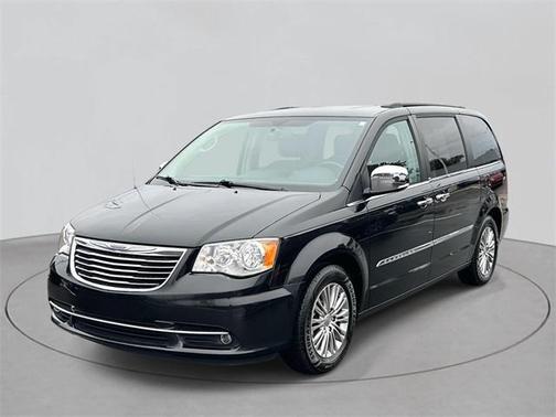 2014 Chrysler Town & Country Touring-L
