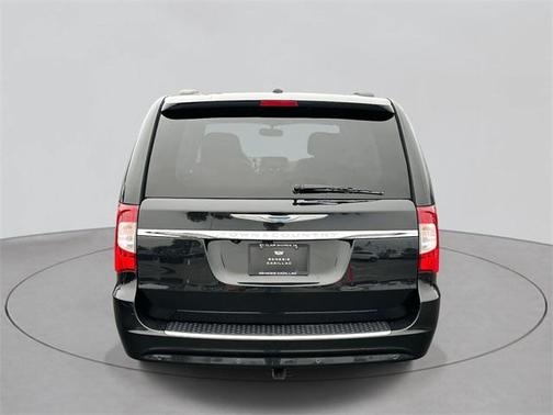 2014 Chrysler Town & Country Touring-L