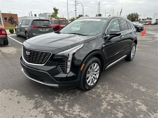 2022 Cadillac XT4 Premium Luxury