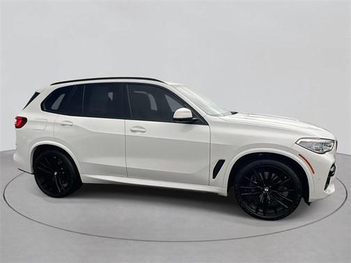 2023 BMW X5 M50i