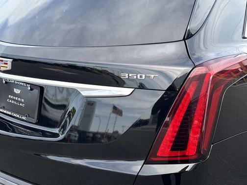 Stellar Black Metallic 2020 Cadillac XT5 Premium Luxury