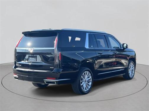 2022 Cadillac Escalade ESV Luxury