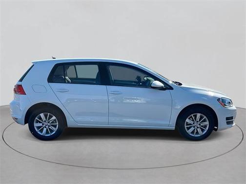 2016 Volkswagen Golf TSI S 4-Door