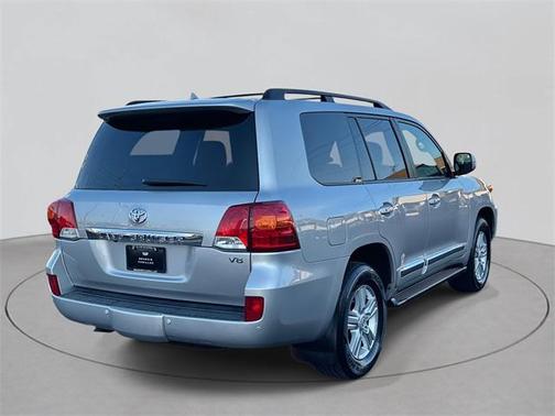 2015 Toyota Land Cruiser Base