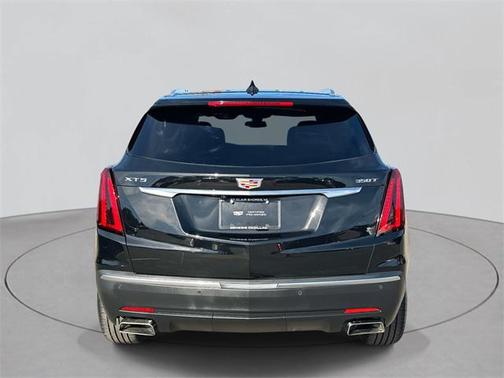 2023 Cadillac XT5 Luxury