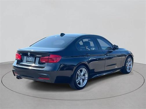 2018 BMW 330 xDrive