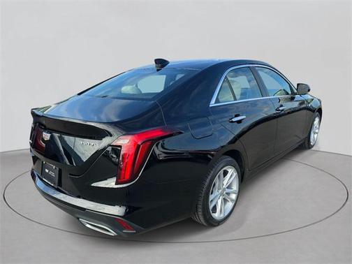 2021 Cadillac CT4 Luxury