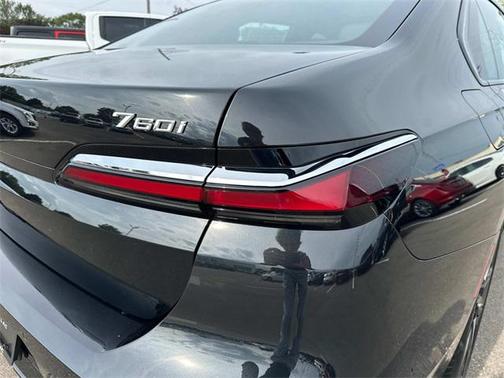 2023 BMW 760 i xDrive