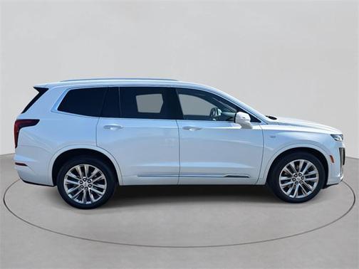 2022 Cadillac XT6 Premium Luxury AWD
