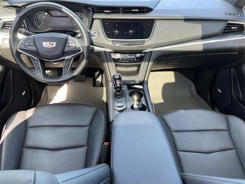 2022 Cadillac XT5 Premium Luxury