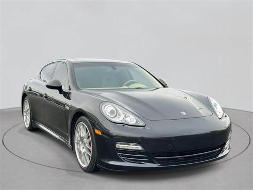 2013 Porsche Panamera 4 Platinum Edition