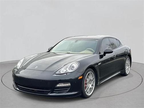 2013 Porsche Panamera 4 Platinum Edition