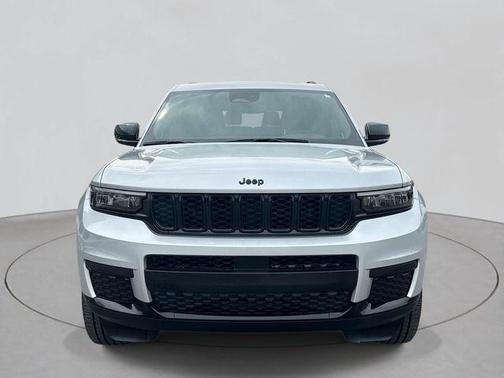Silver Zynith 2024 Jeep Grand Cherokee L Altitude