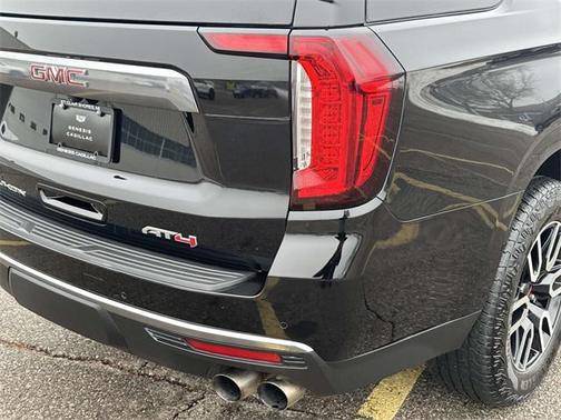 2024 GMC Yukon 4WD AT4