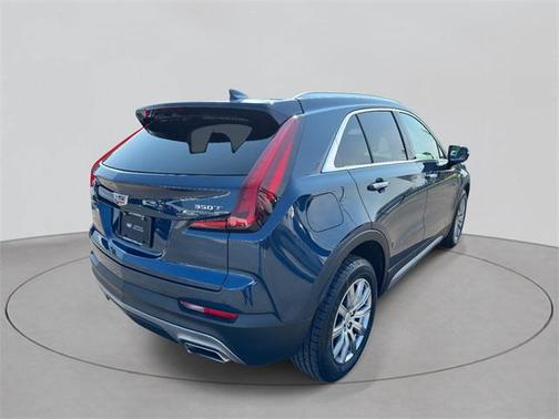 2022 Cadillac XT4 Premium Luxury
