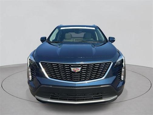 2022 Cadillac XT4 Premium Luxury