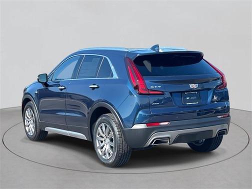2022 Cadillac XT4 Premium Luxury