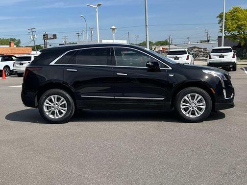 Stellar Black Metallic 2024 Cadillac XT5 Luxury