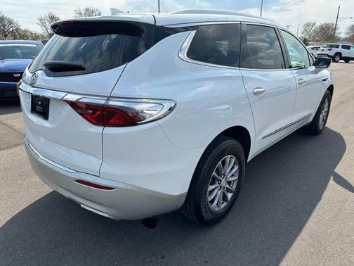 2022 Buick Enclave FWD Essence